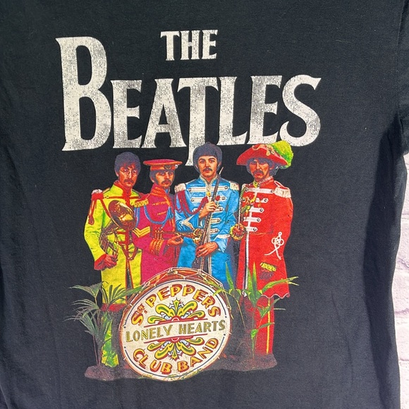 The Beatles Graphic Tee - Picture 2 of 8
